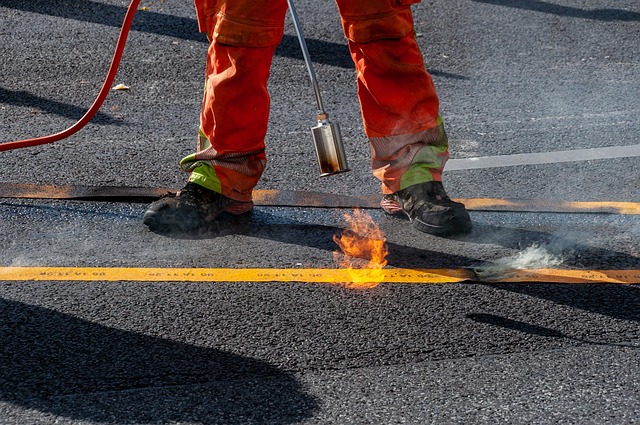 Curing asphalt